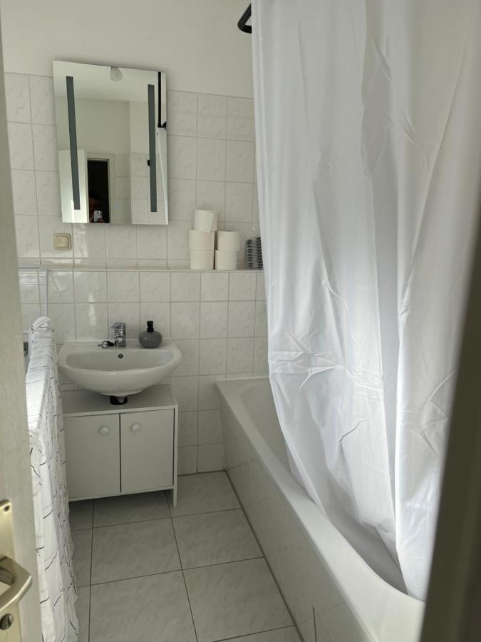 Stylische Ferienwohnung Gratis Wifi Naehe Bahnhof 츠비카우 외부 사진